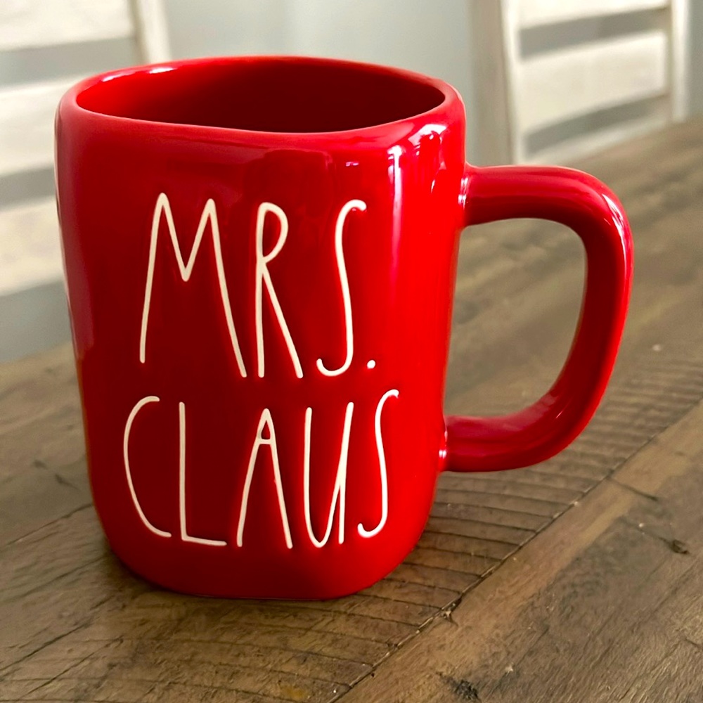 New without tag Rae Dunn Christmas mug